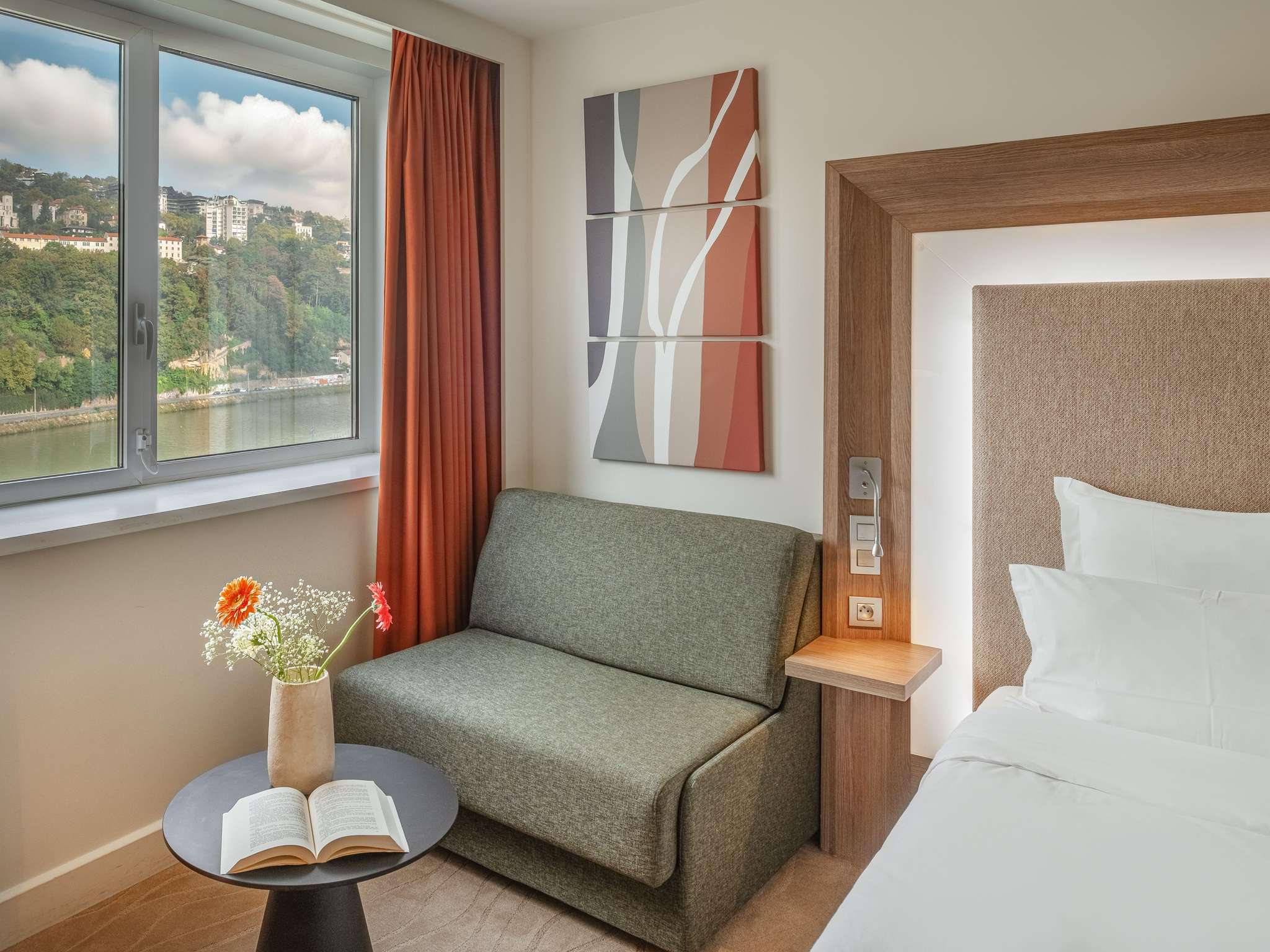 Foto - Novotel Lyon Centre-Confluence Bord de Saone