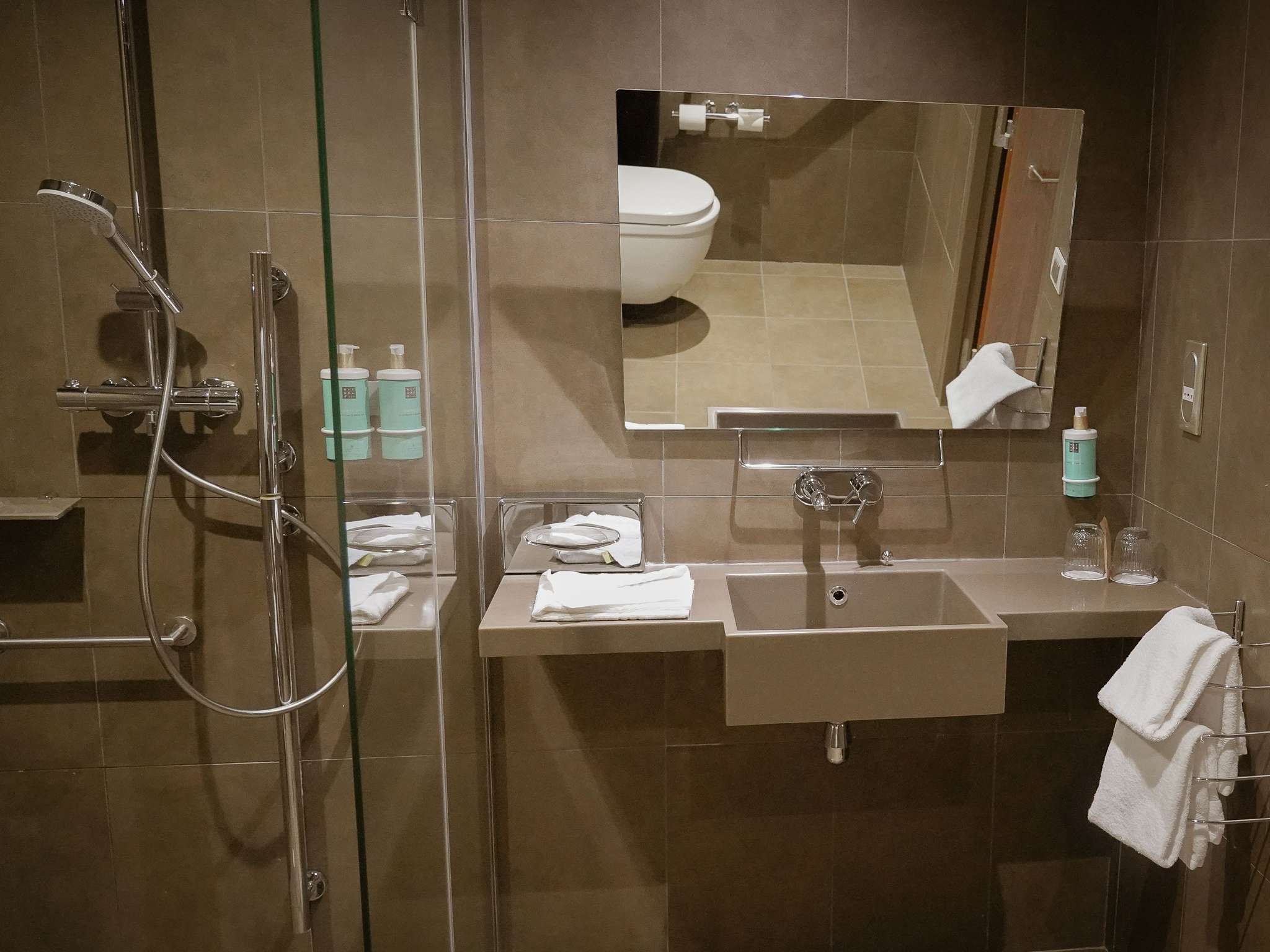 Foto - Novotel Lyon Centre-Confluence Bord de Saone