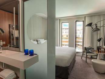 SUPERIOR ROOM with 1 queen size bed, photo 2