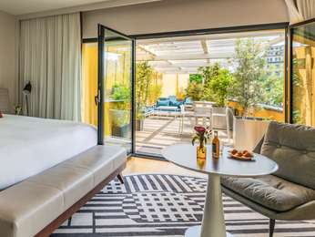 EXECUTIVE ROOM, 1 King size bed, private terrace, Paris view