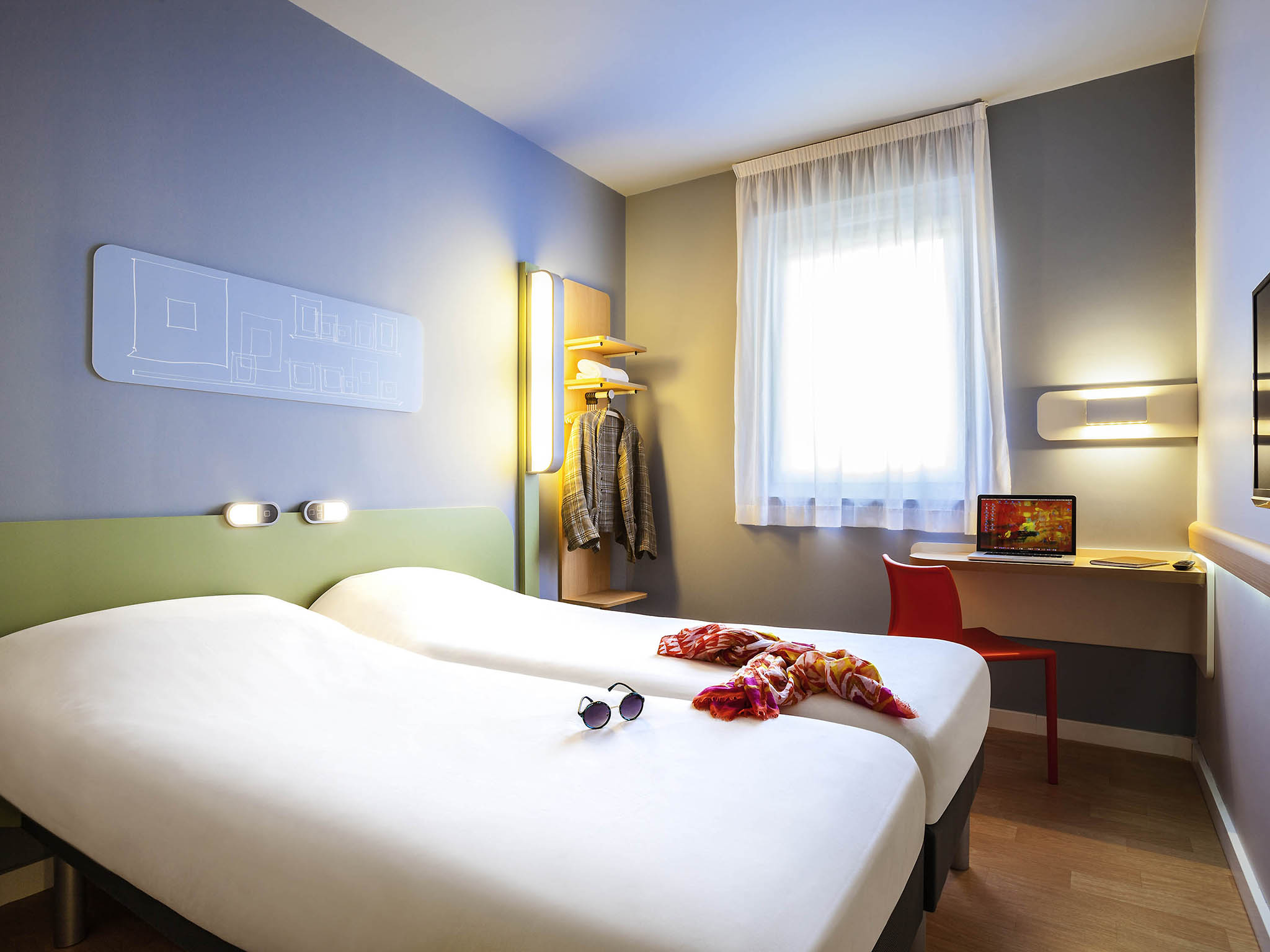 Hôtel à SENS - ibis budget Sens Hôtel à SENS - ibis budget Sens