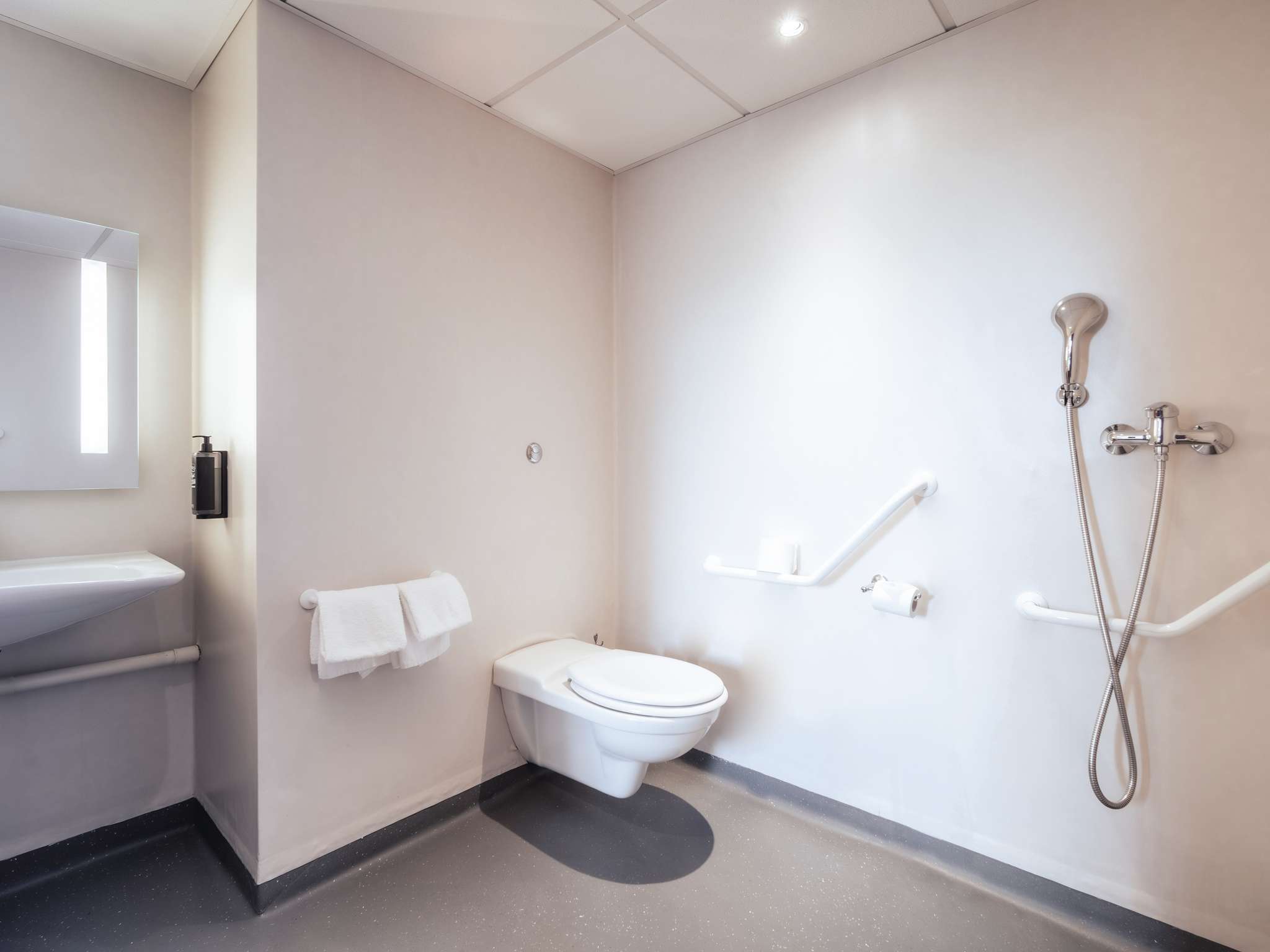 Photo - ibis Styles Toulouse Cite Espace