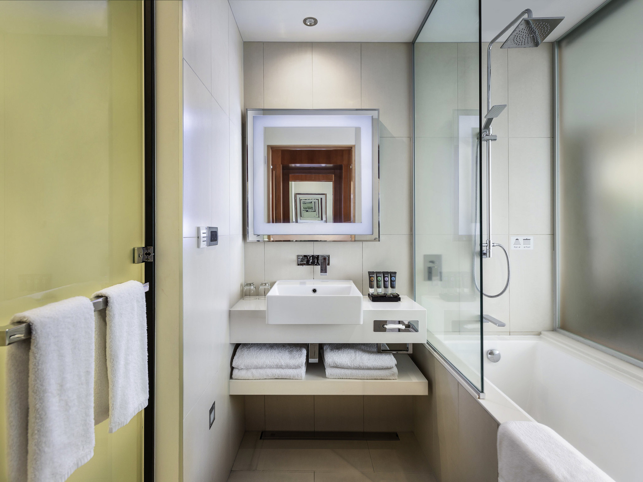 Photo - Novotel Auckland Airport