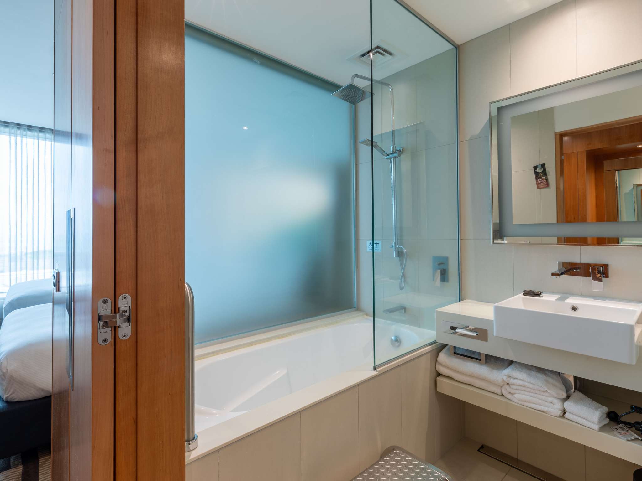 Photo - Novotel Auckland Airport