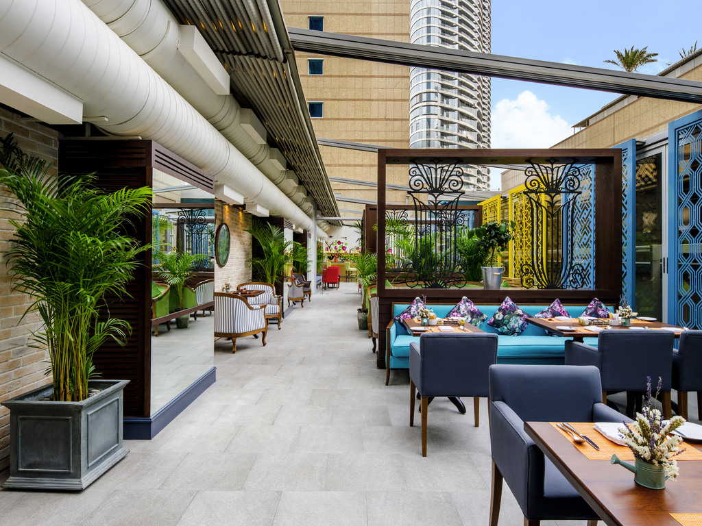 Luxury Hotel Dubai Sofitel Dubai Downtown