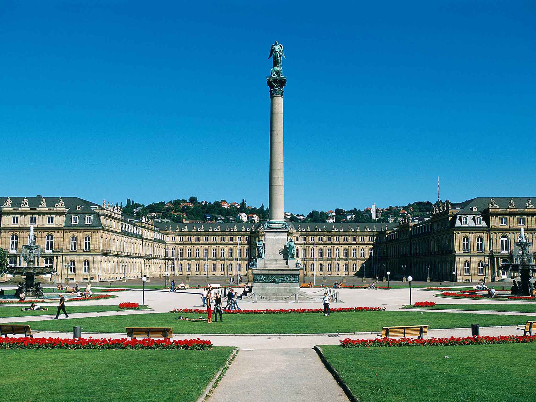 图片报评斯图加特中前场:聚贝尔唯一亮点多尼斯缺乏纪律性