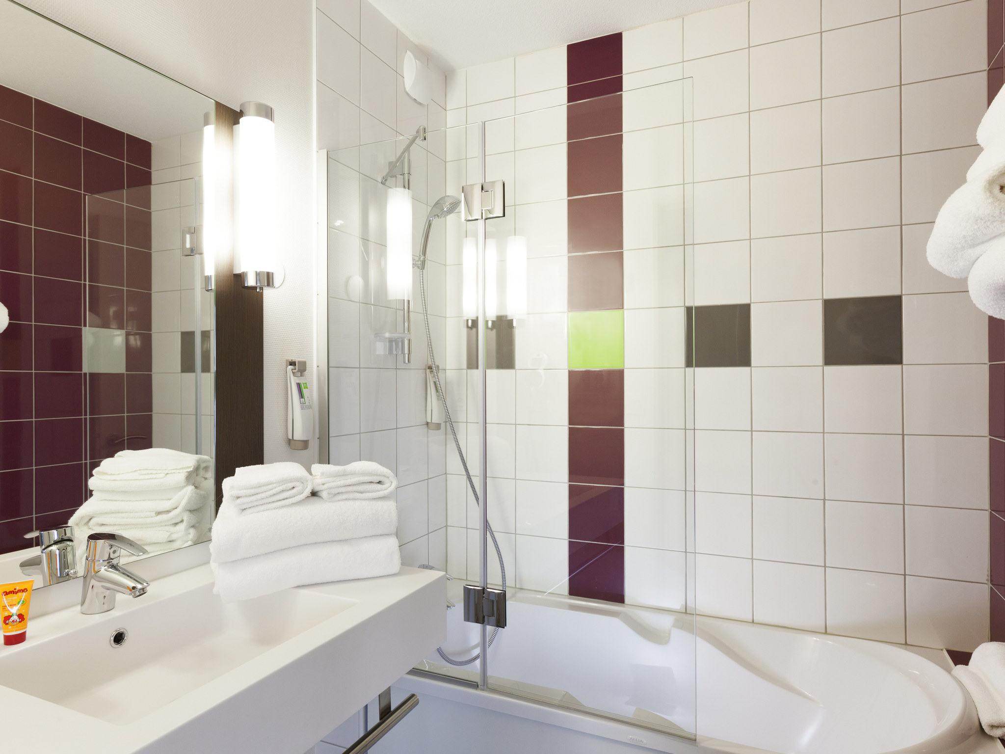 Photo - ibis Styles Beaune Centre