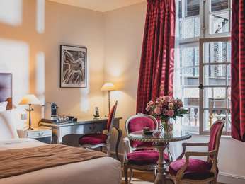 DELUXE ROOM, with 1 large bed or twin beds