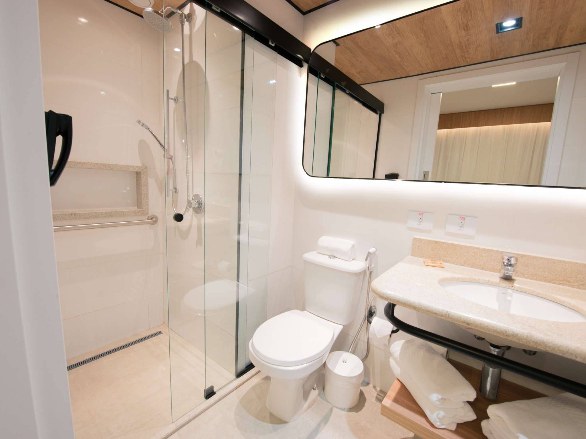 Foto - ibis Curitiba Shopping