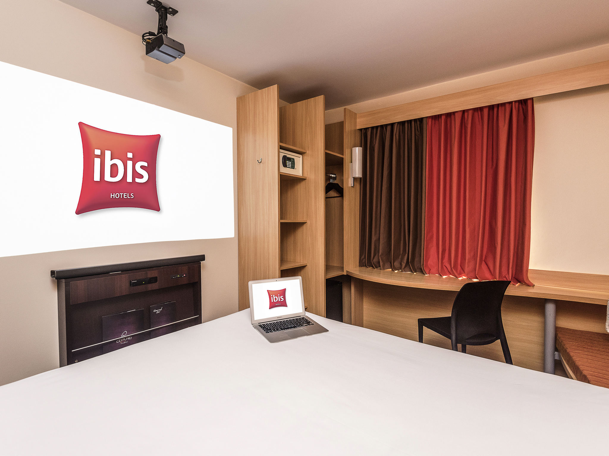 Photo - ibis Santiago Las Condes