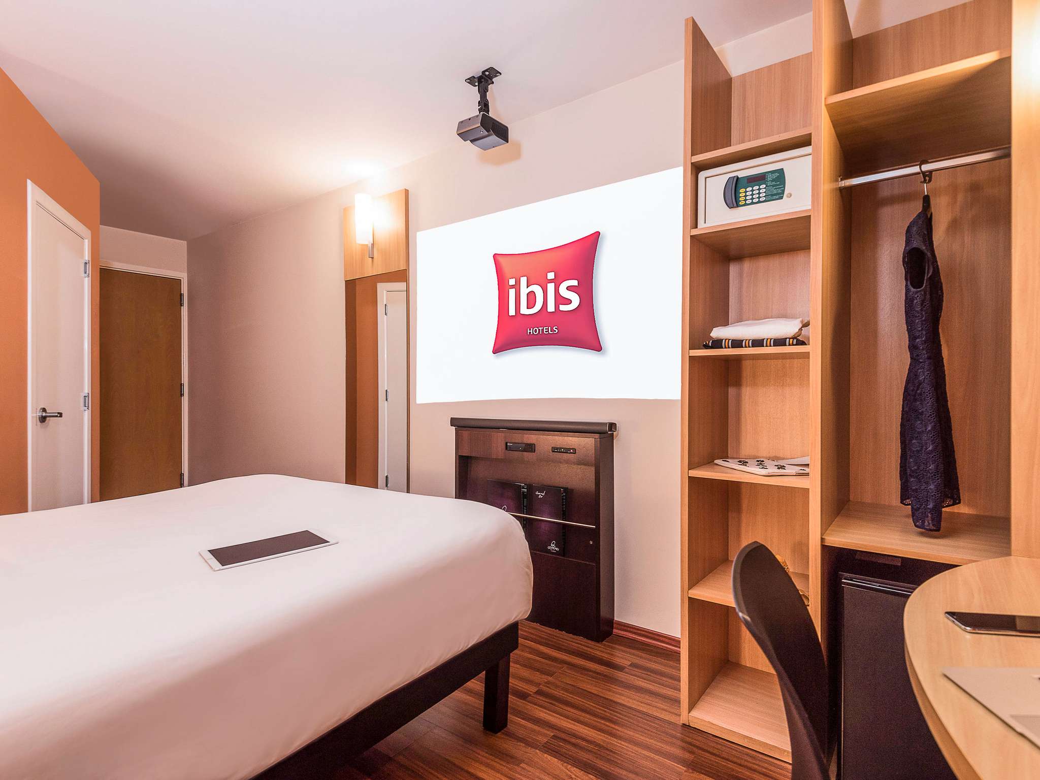 Photo - ibis Santiago Las Condes