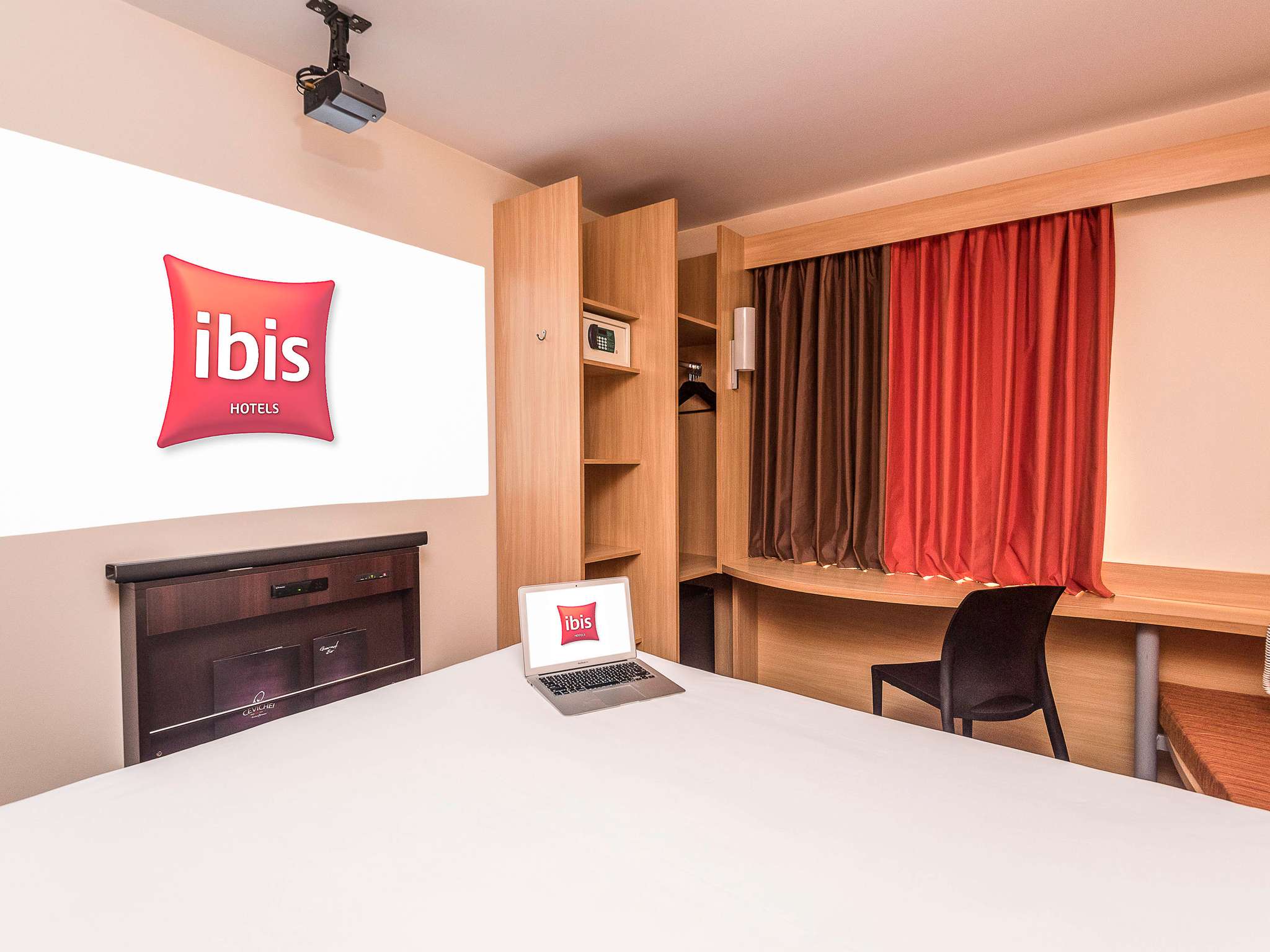 Photo - ibis Santiago Las Condes