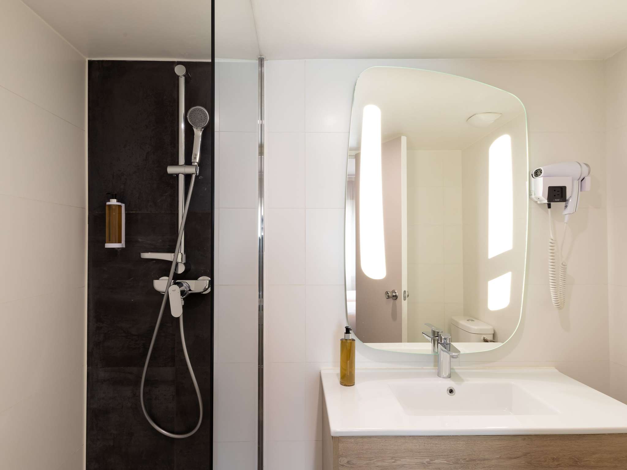 Photo - ibis Styles Marseille Centre Prado Place Castellane