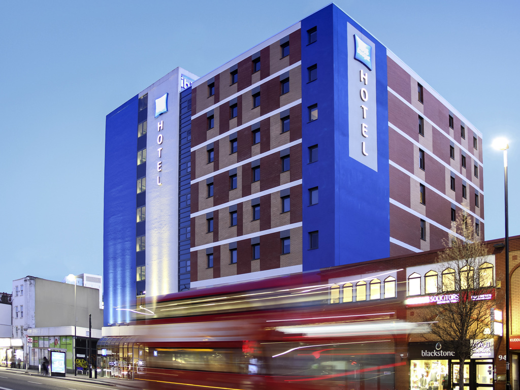 Hotel ibis budget London Whitechapel - Brick Lane - Image 1