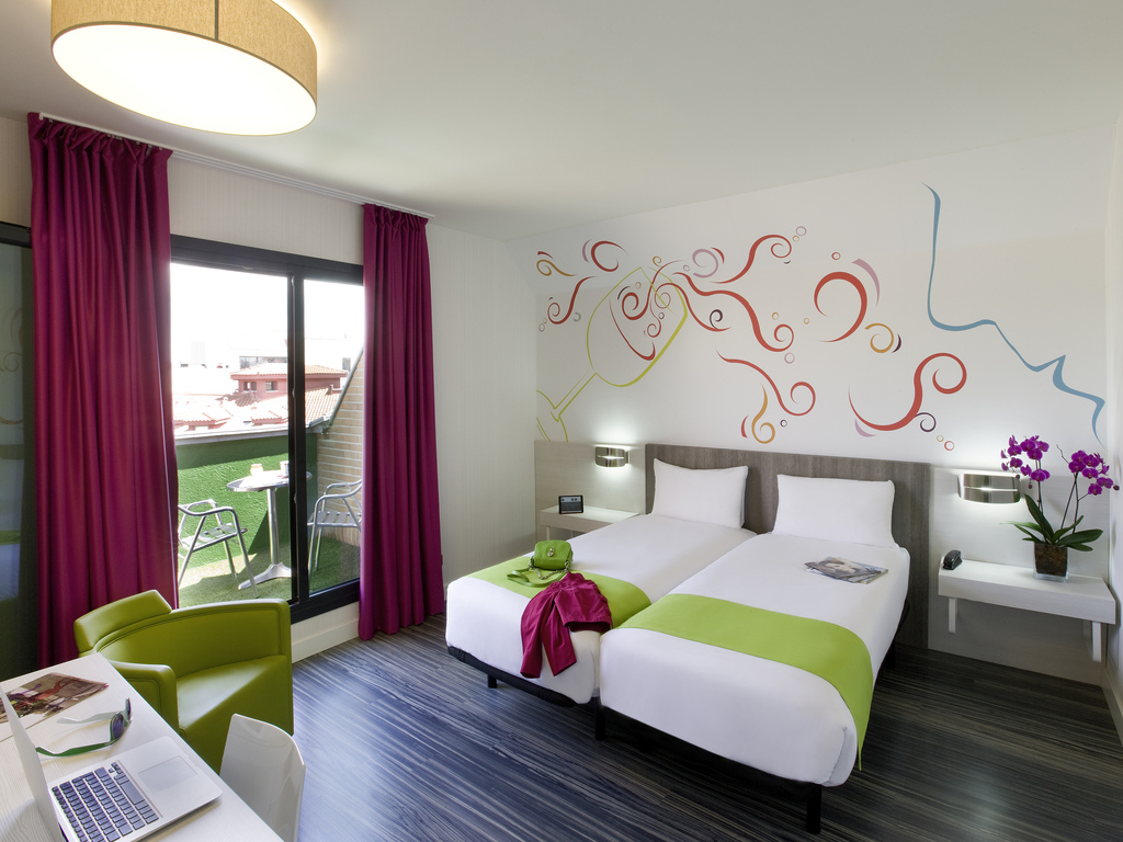 ibis Styles Мадрид Прадо - Image 1