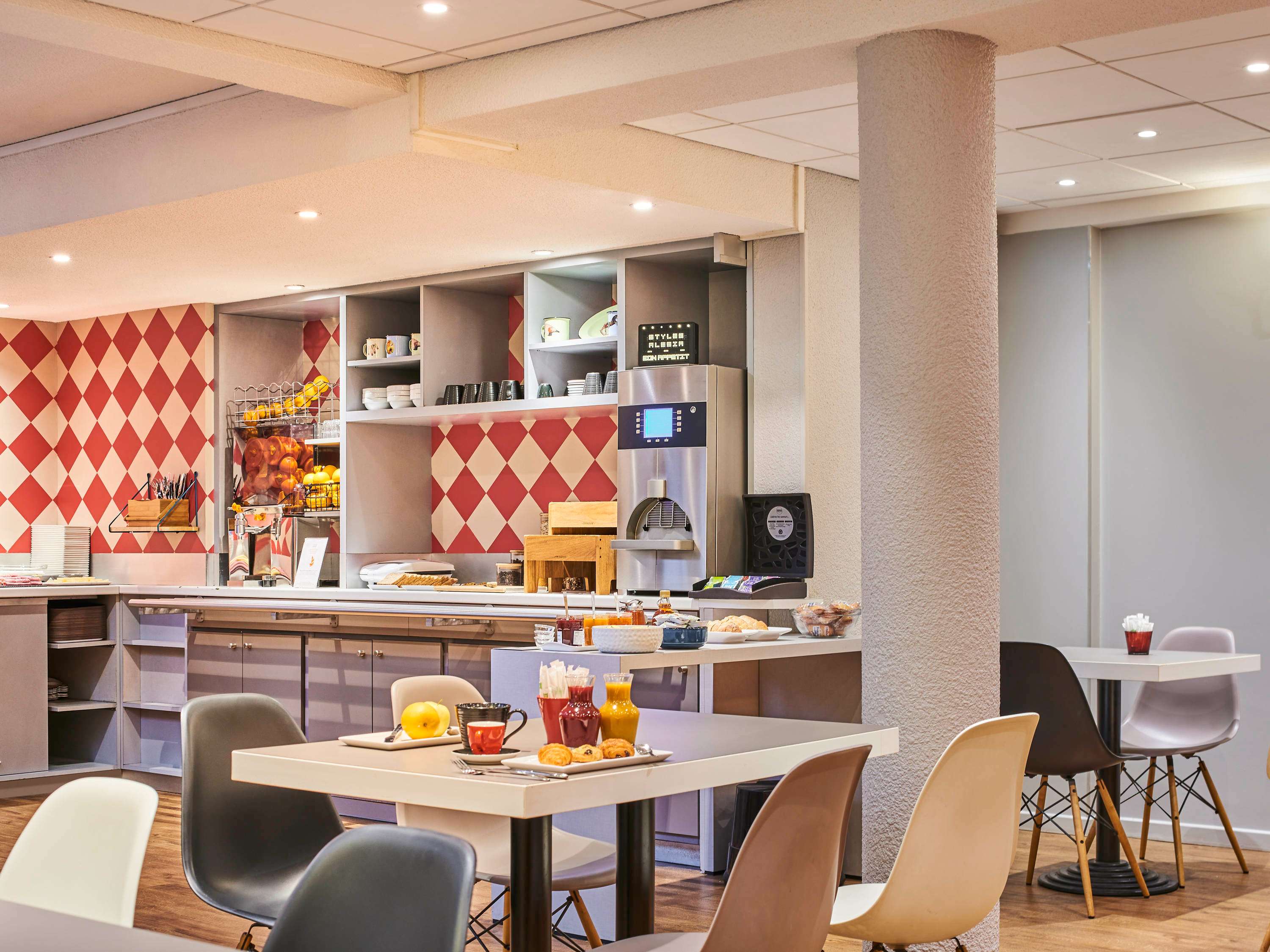 ibis Styles Paris Alésia Montparnasse — 4/30