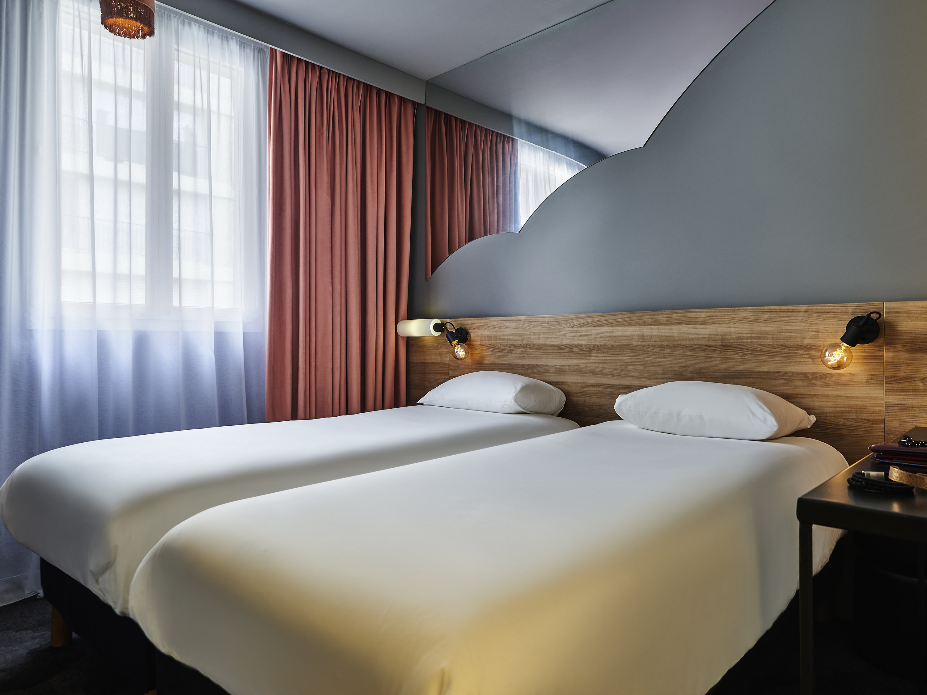 Chambre standard avec 2 lits simples — photo 1