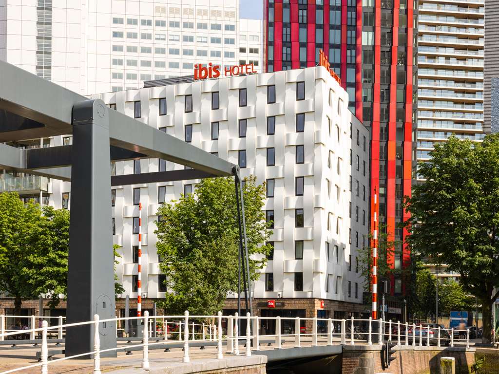 ibis Rotterdam City Centre - Image 1