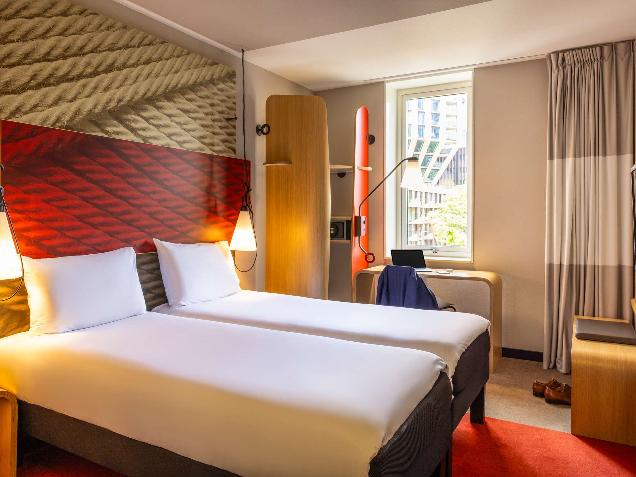 Photo - ibis Rotterdam City Centre