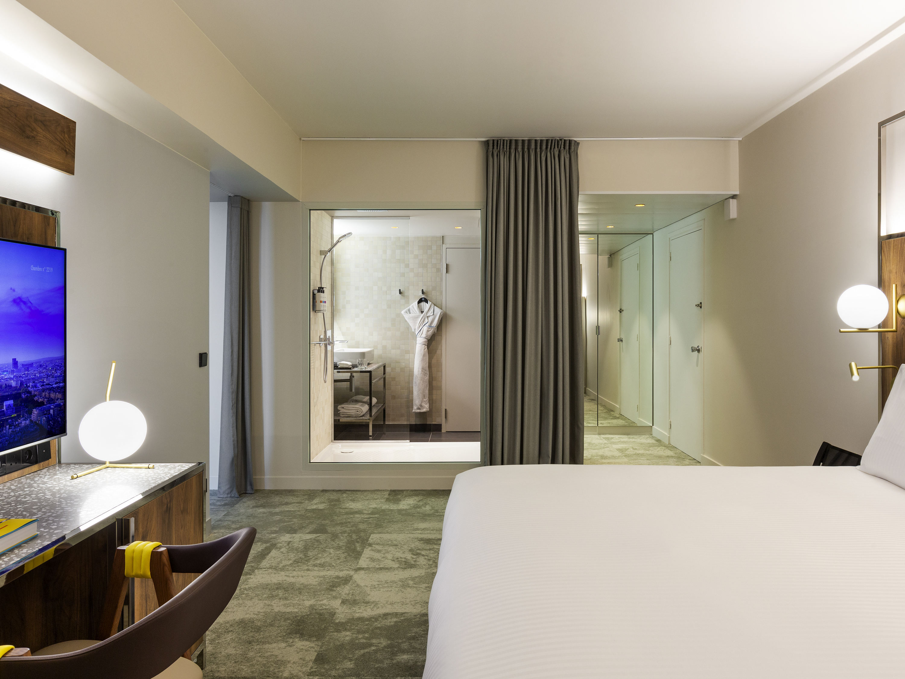APPARTEMENT FAMILLE DELUXE, 2 chambres, 2 lits King size et 1 canapé, vue sur Paris — photo 1