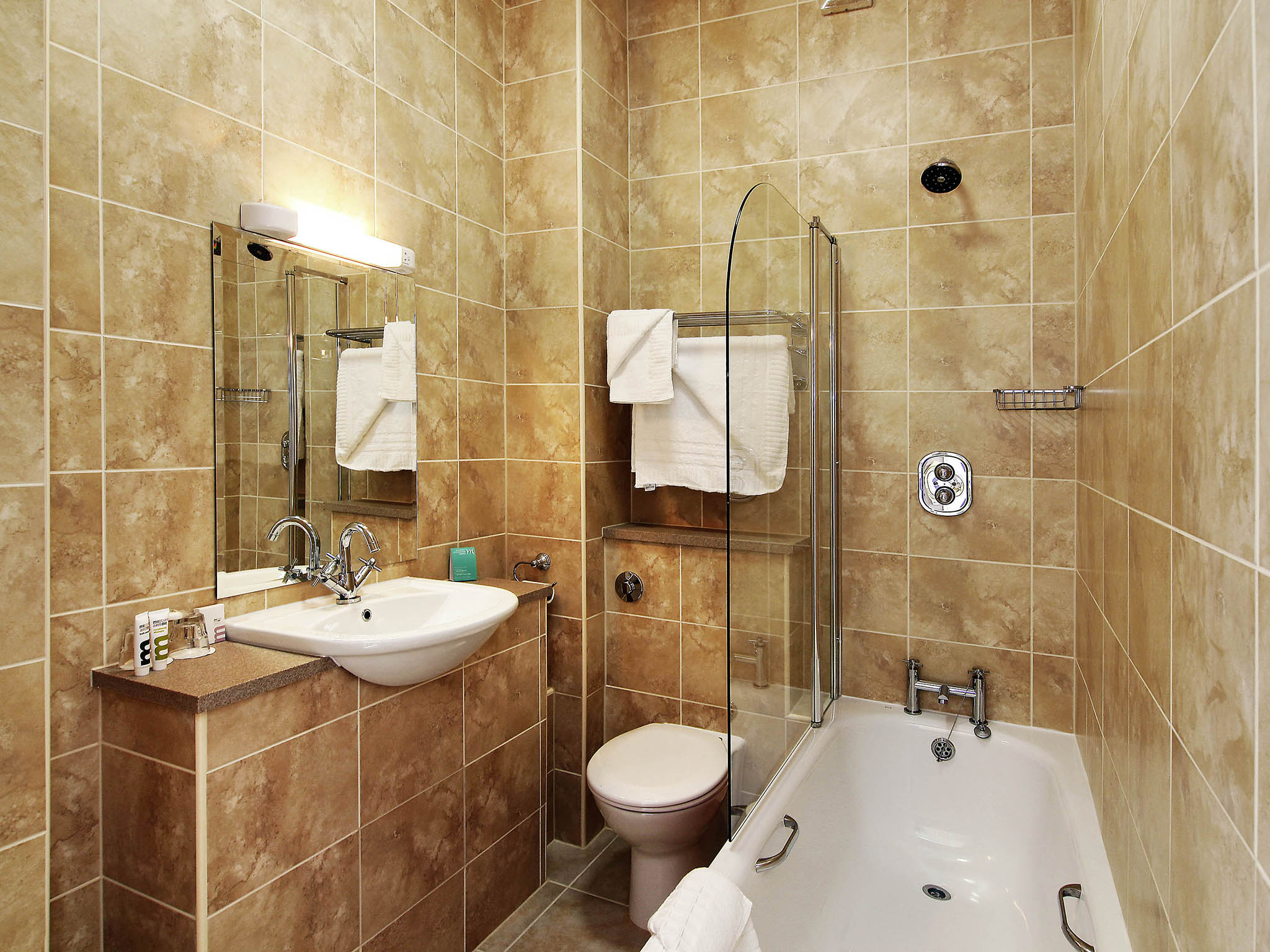 mercure chester north quality hotel in ellesmere port