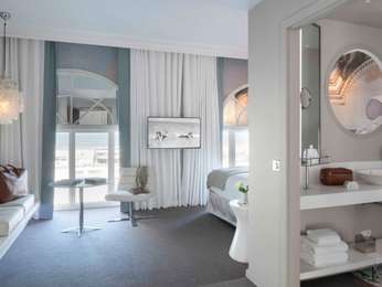 Classic Room partial sea view, 1 queen-size bed or 2 single beds
