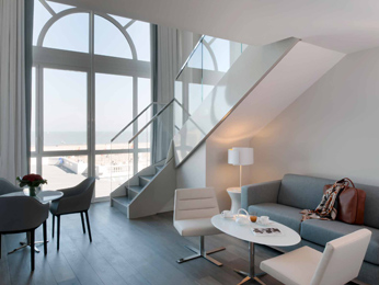 Reine des Plages Suite sea view, 1 king-size bed or 2 singles, and sofa bed