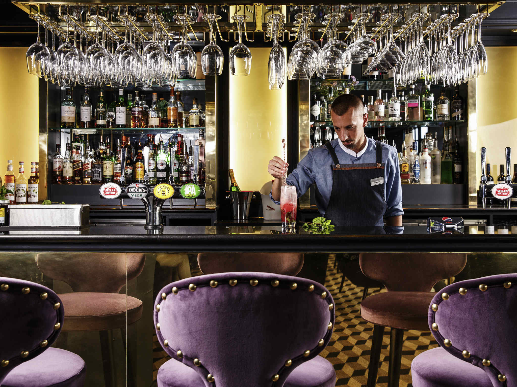 Mercure Edinburgh Princes Street Hotel in Edinburgh