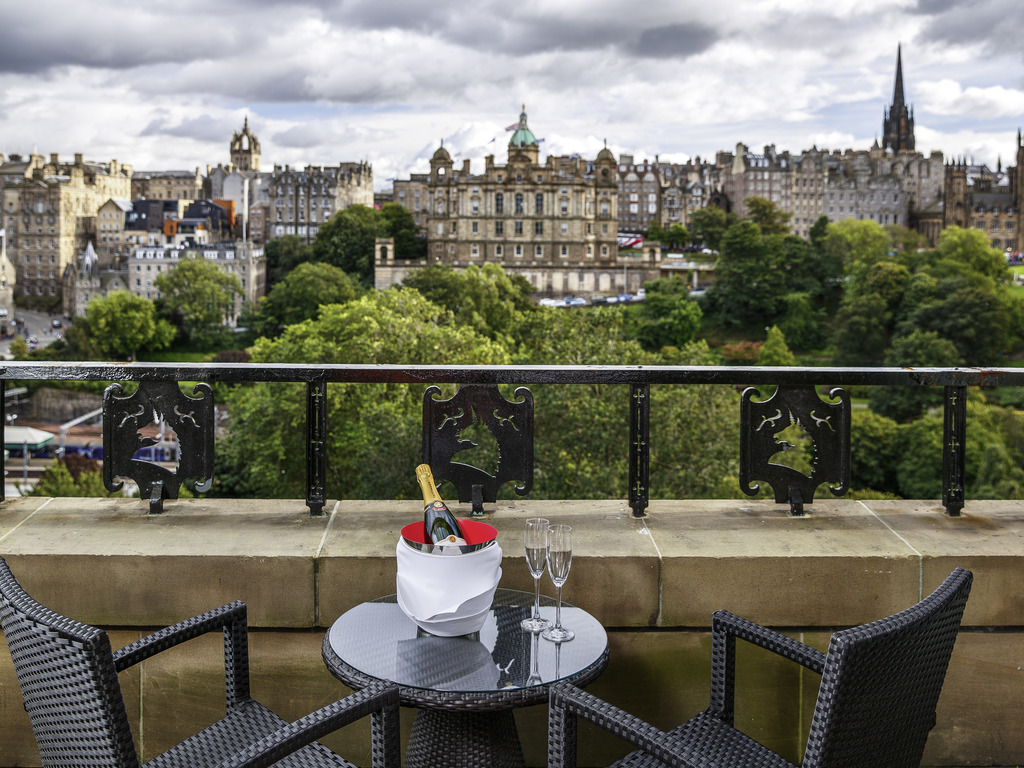 Mercure Edinburgh City Princes Street Hotel - Image 3