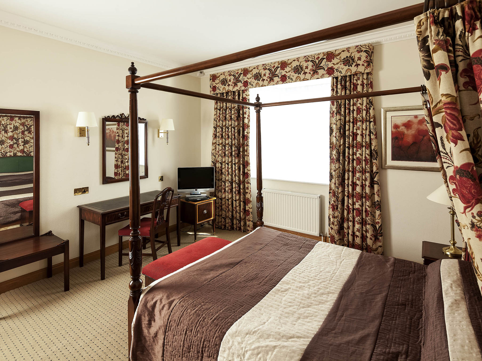 Photo - Mercure York Fairfield Manor Hotel