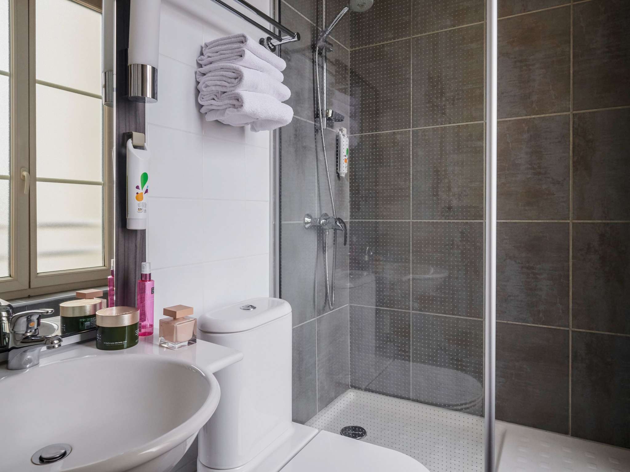 Foto - Ibis Styles Nantes Centre Place Graslin