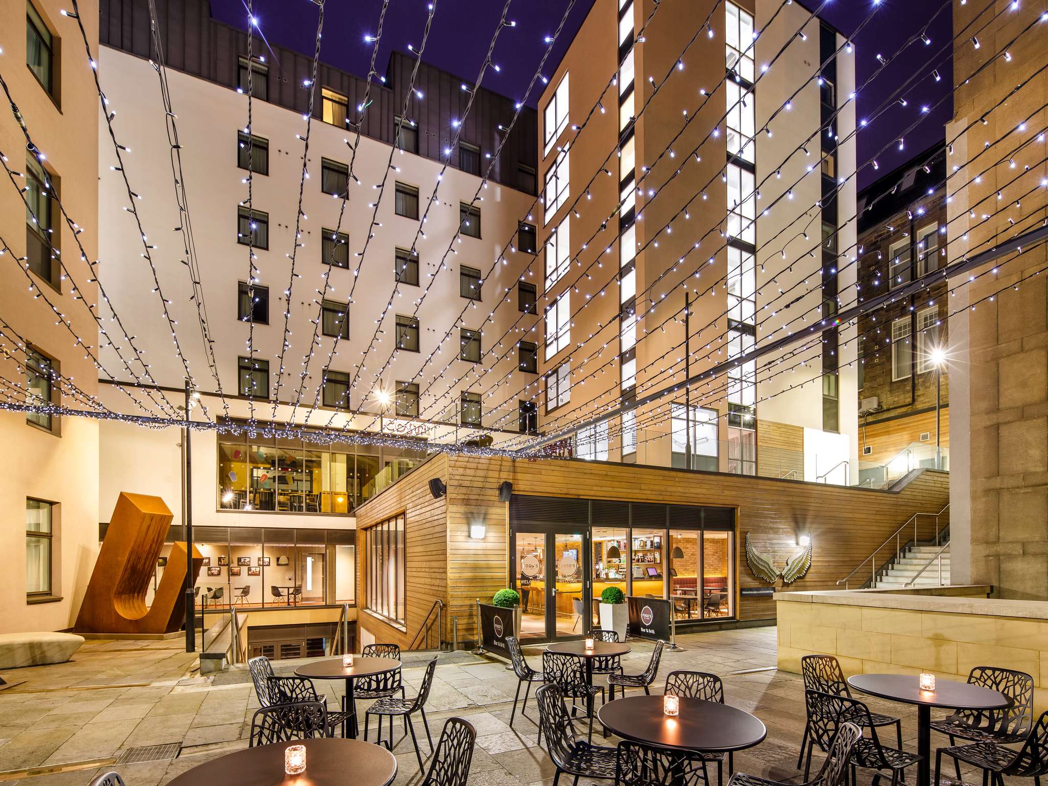 Photo - ibis Edinburgh Centre South Bridge – Royal Mile