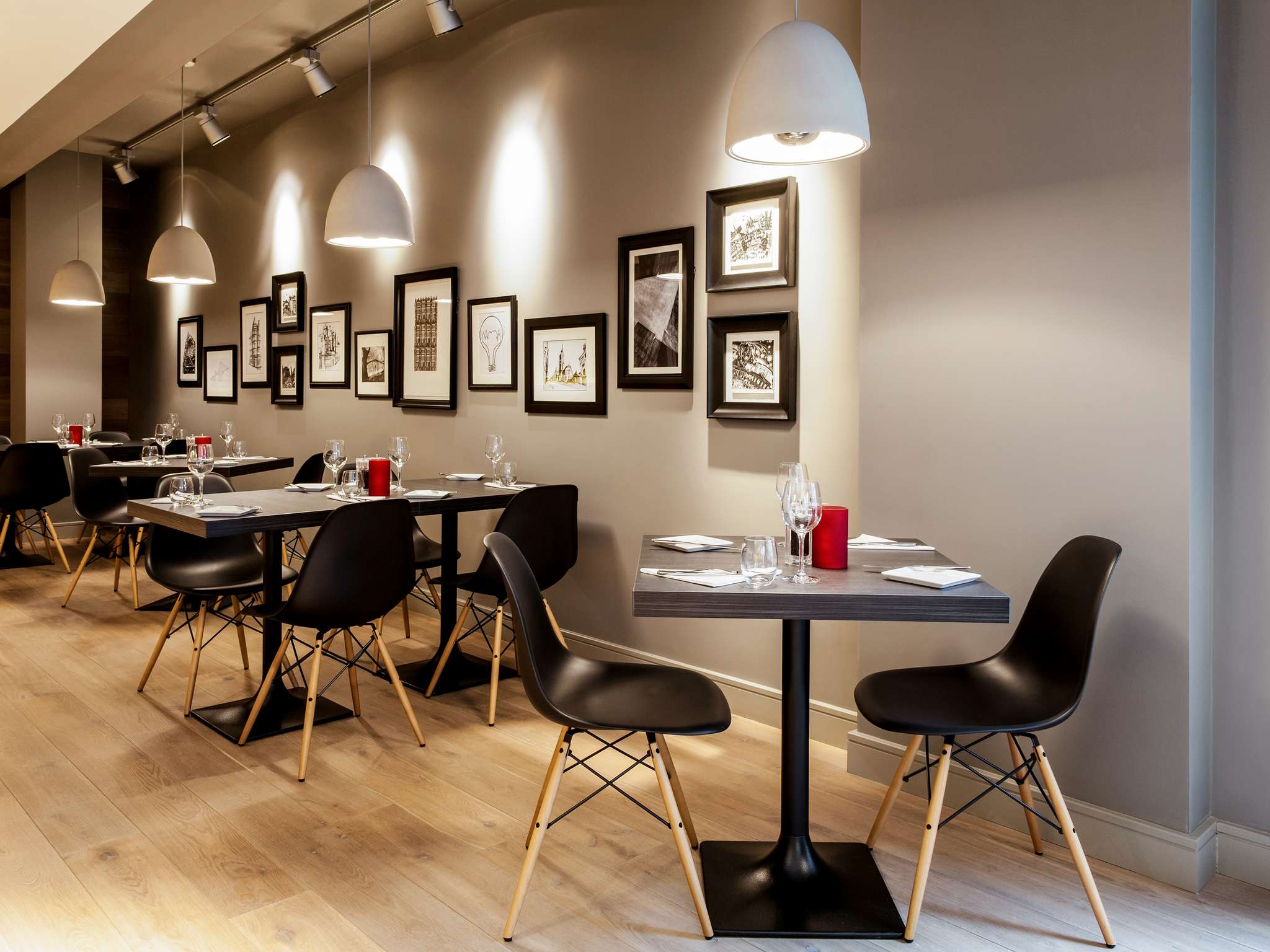 Photo - ibis Edinburgh Centre South Bridge – Royal Mile