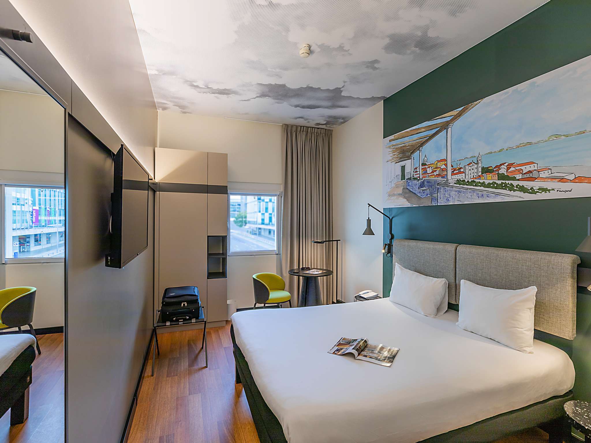 Photo - Hotel Ibis Lisboa Parque das Nações