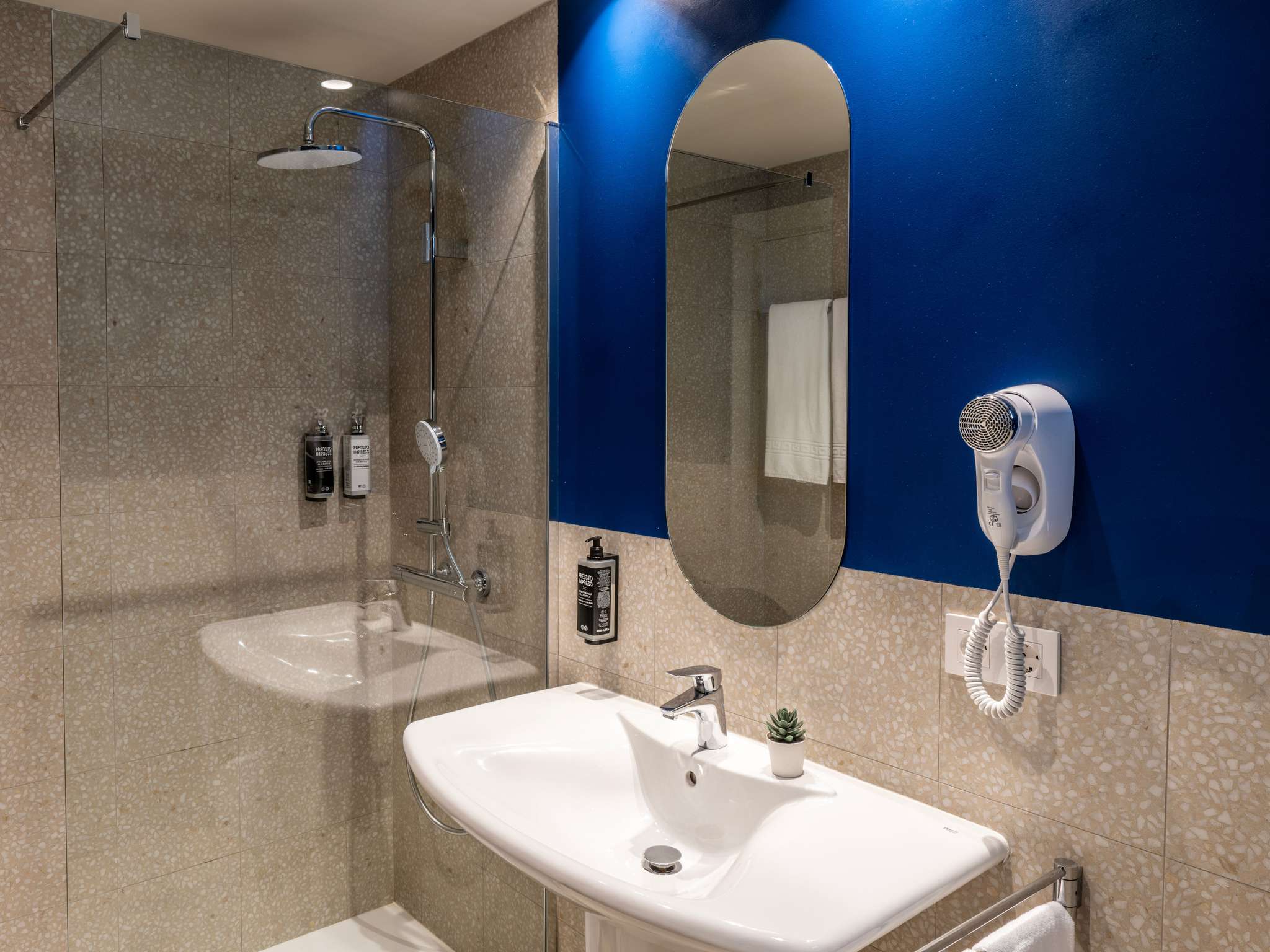 Foto - Ibis Styles Zaragoza Centro