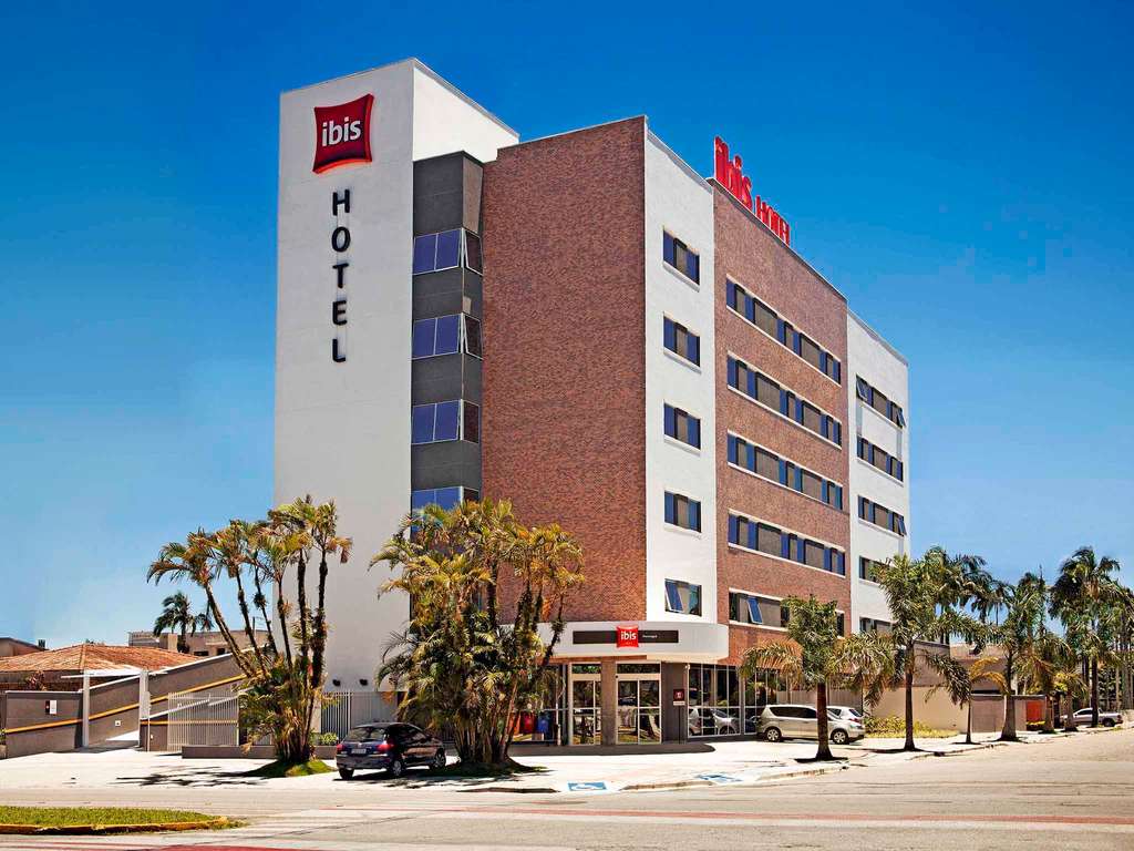 ibis Paranagua - Image 1