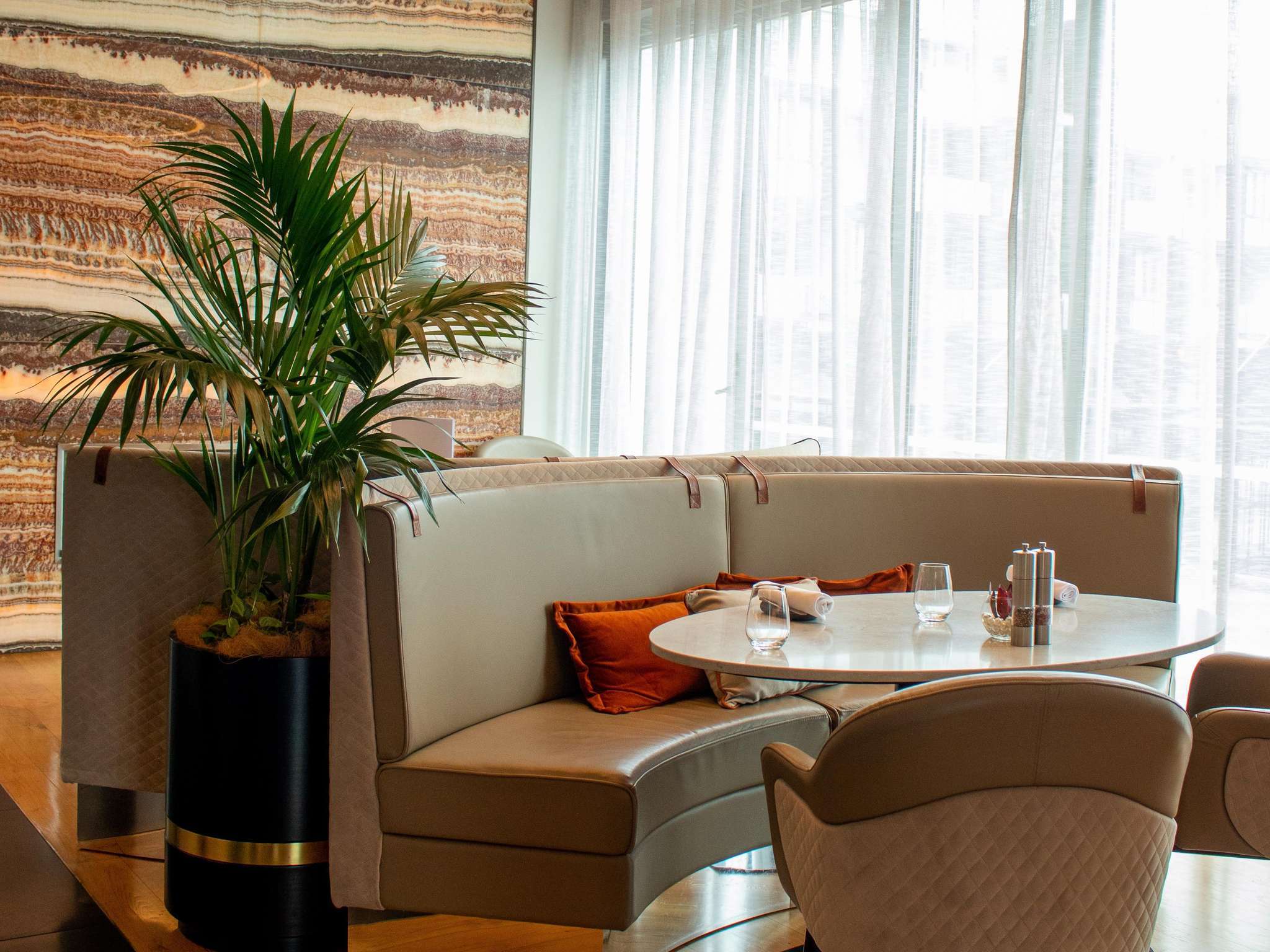 Photo - Sofitel Auckland Viaduct Harbour