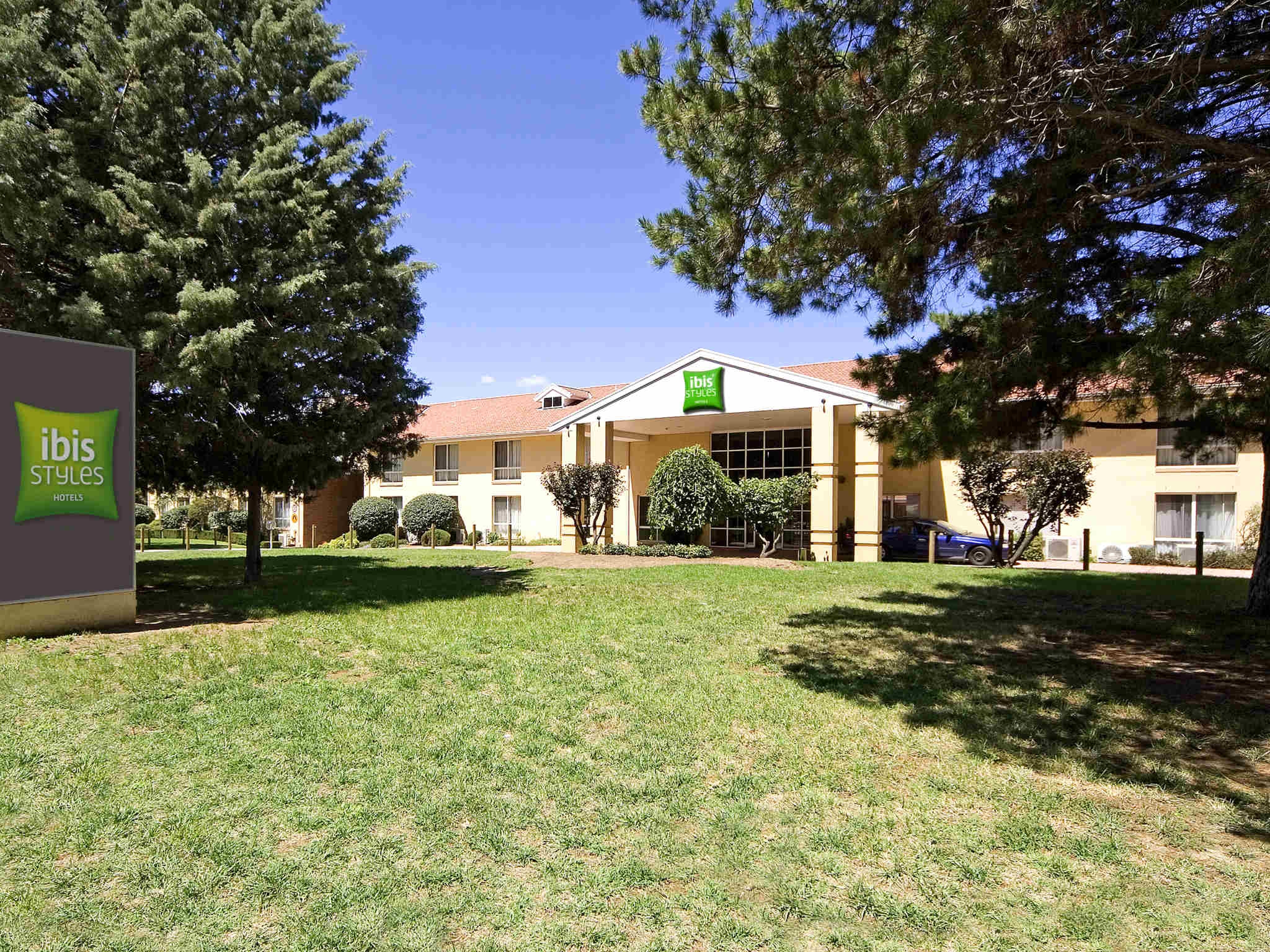 Photo - ibis Styles Canberra