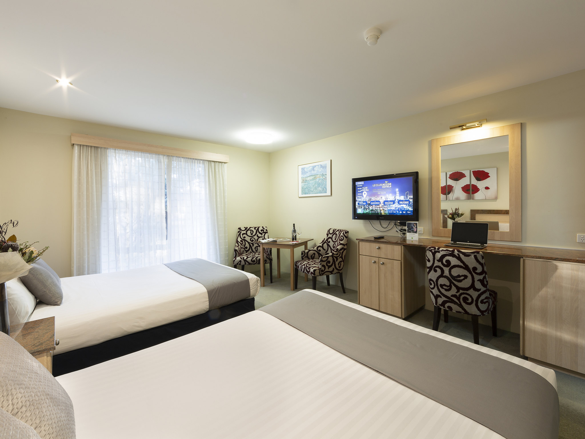 Photo - ibis Styles Canberra