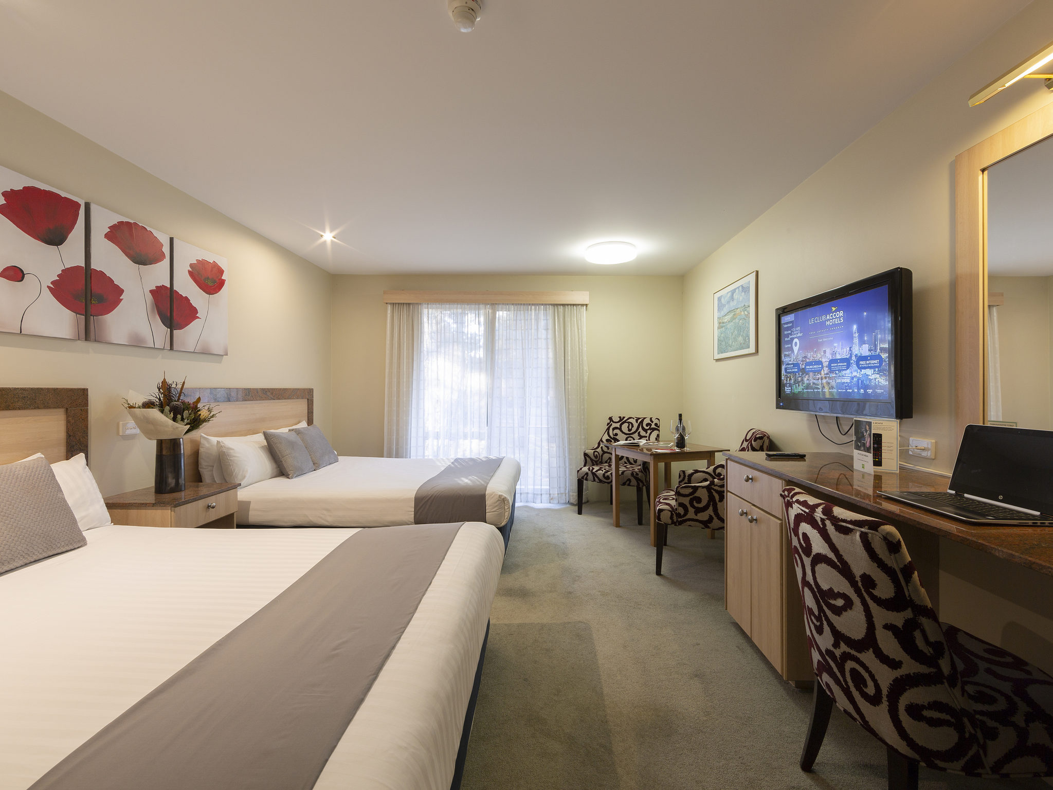 Photo - ibis Styles Canberra