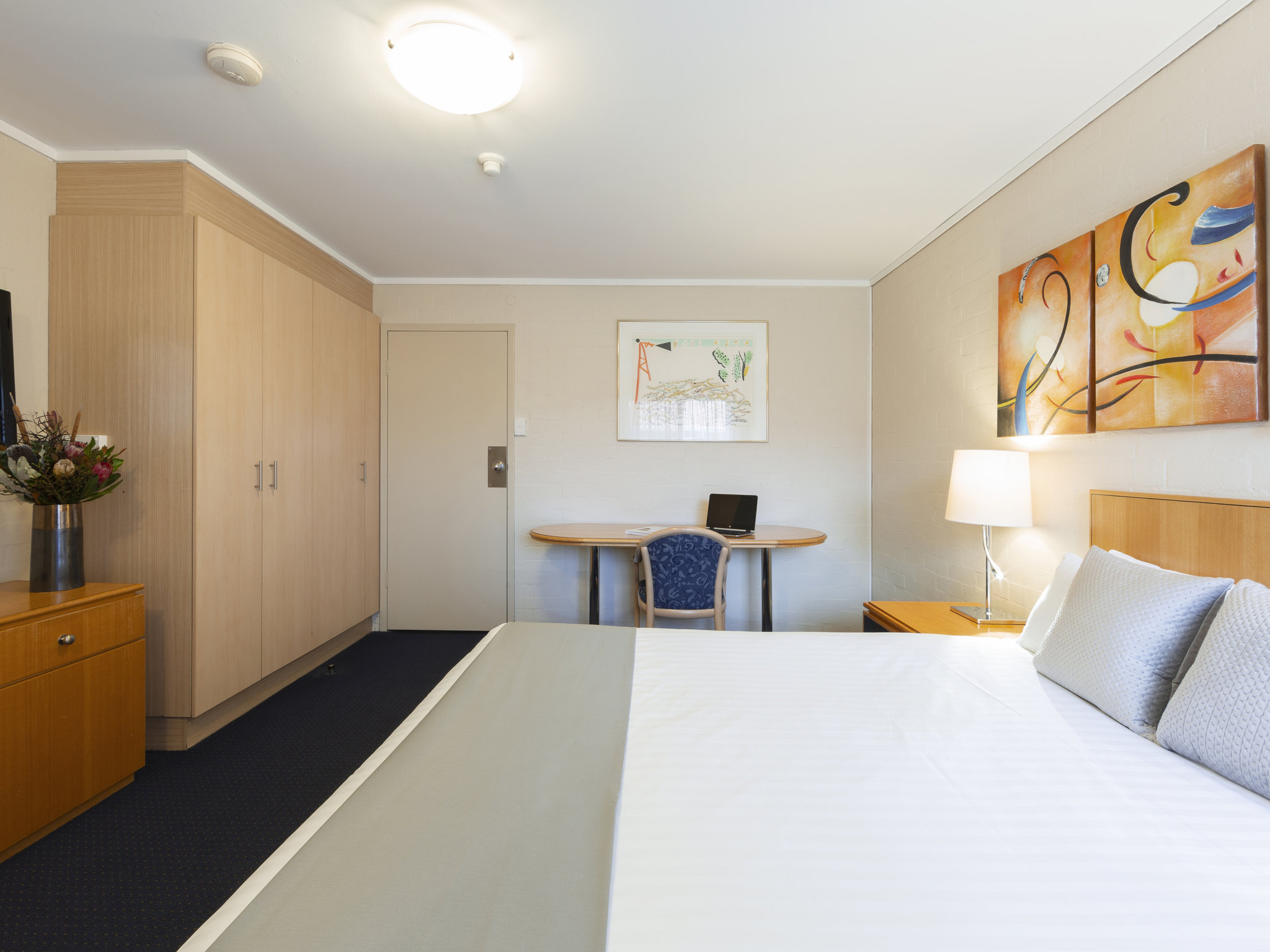 Photo - ibis Styles Canberra