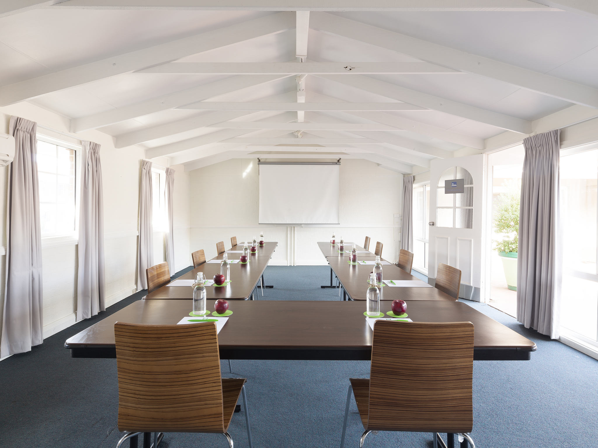 Photo - ibis Styles Canberra