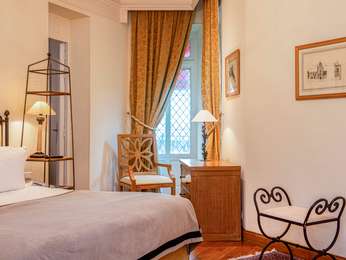 Deluxe Suite with Balcony