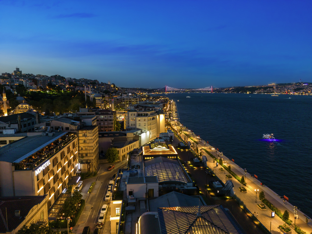Novotel Istanbul Bosphorus - Image 1