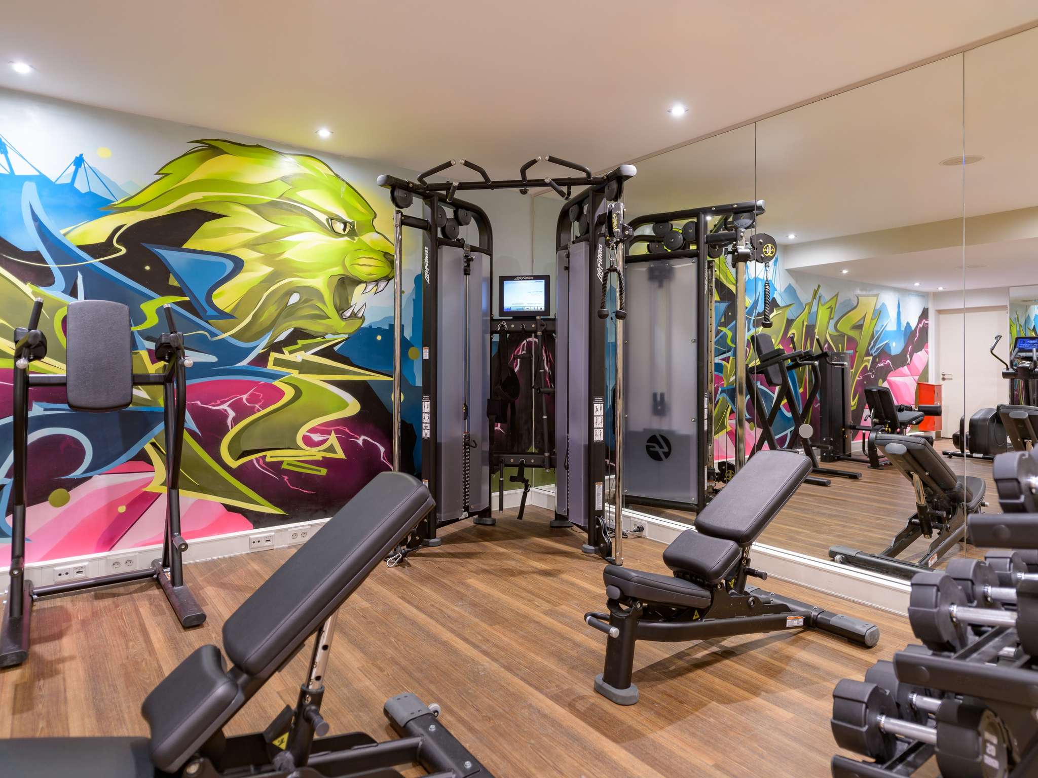 Fit lounge. Fit lounge