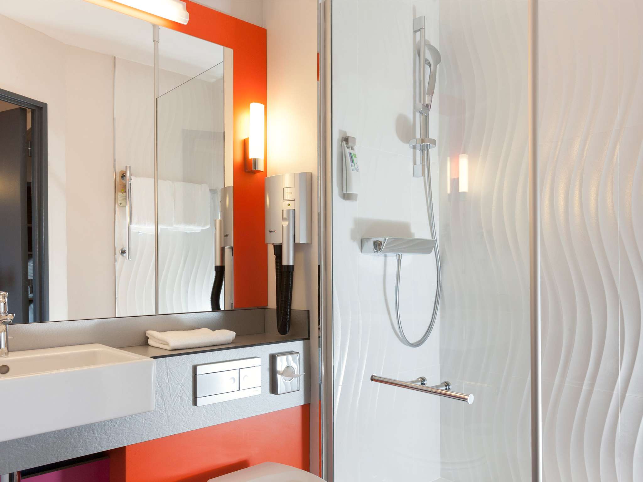 Foto - ibis Styles Romans-Valence Gare TGV