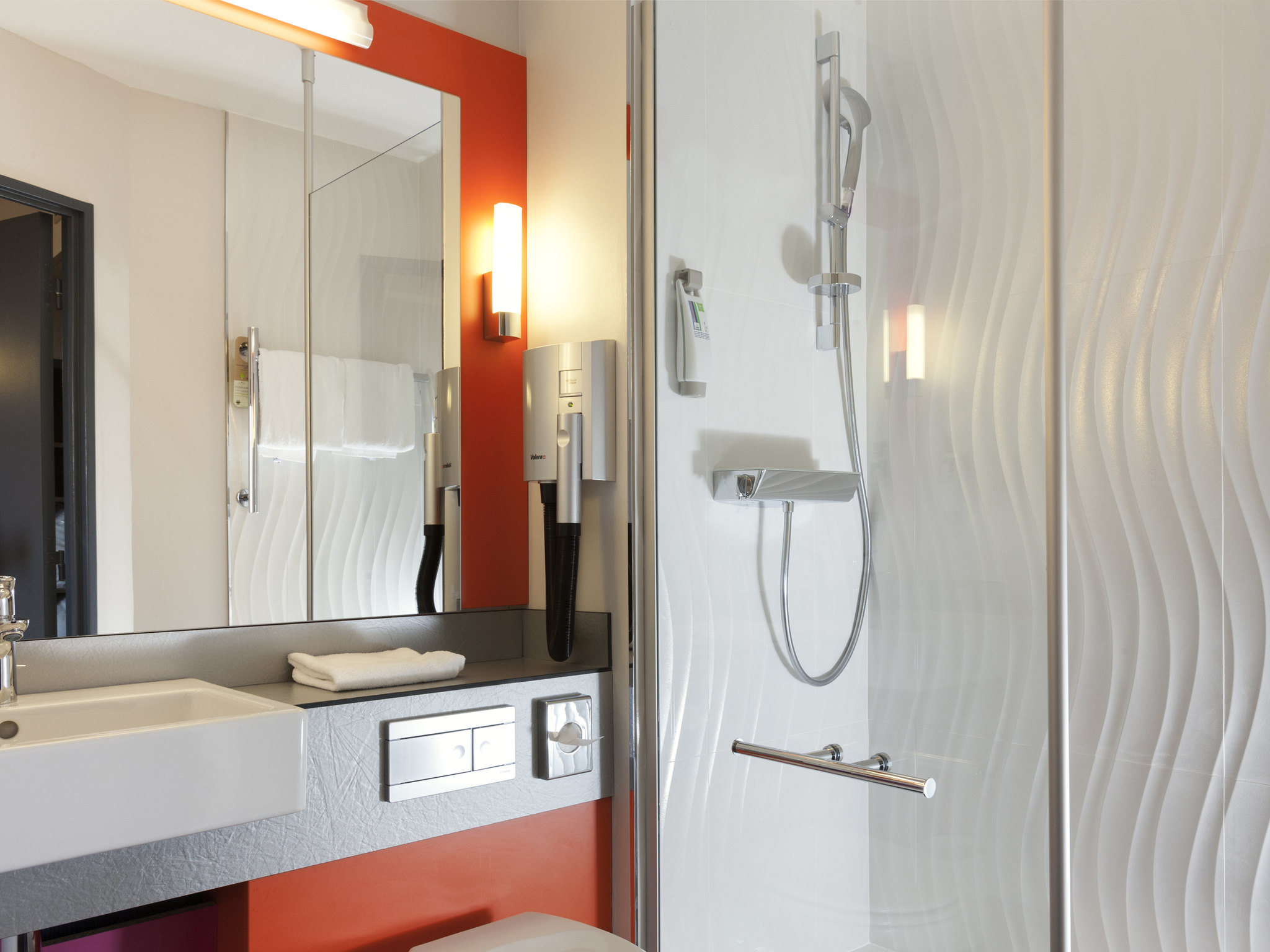 Foto - ibis Styles Romans-Valence Gare TGV
