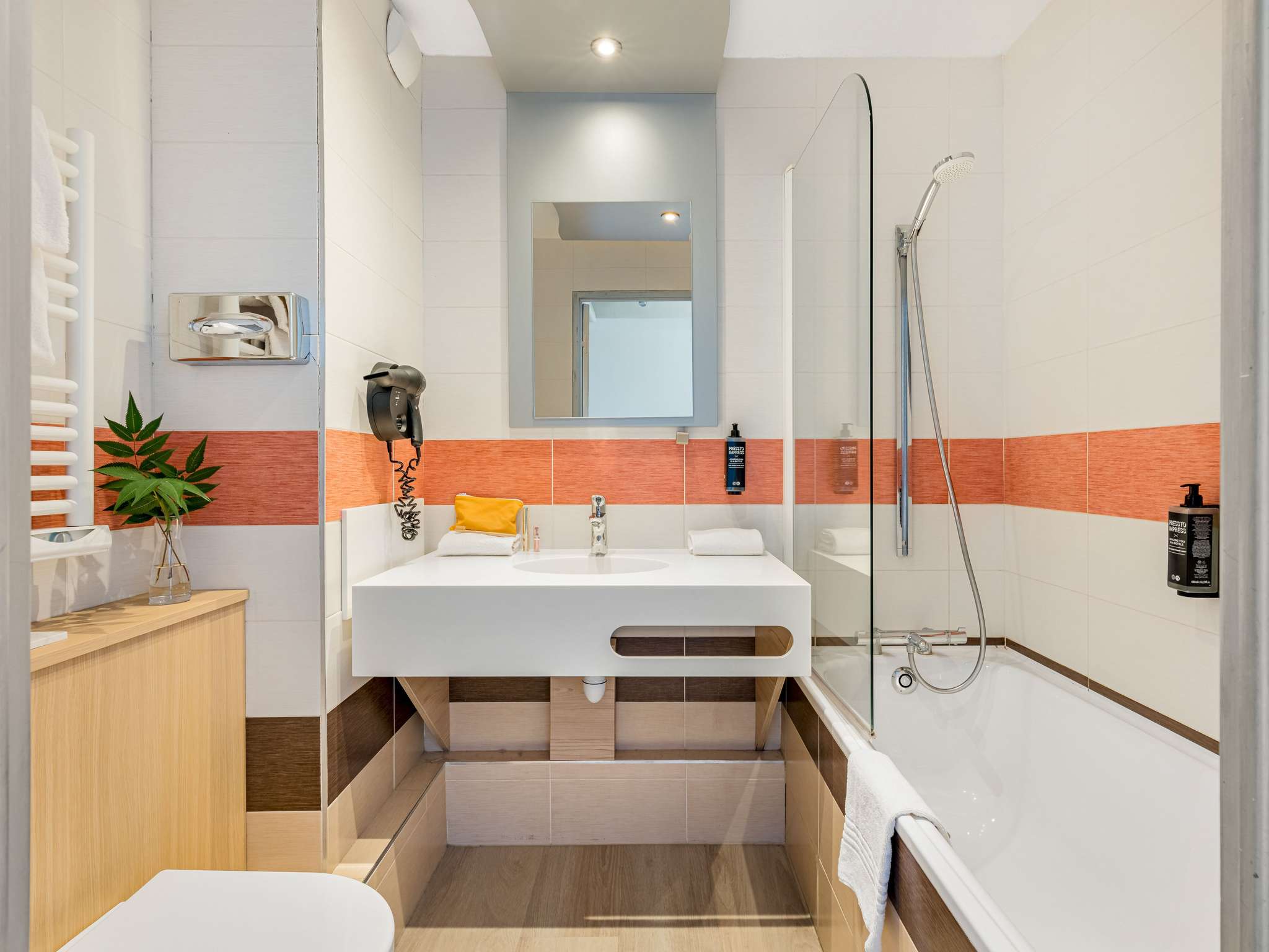 Foto - ibis Styles Annecy Centre Gare