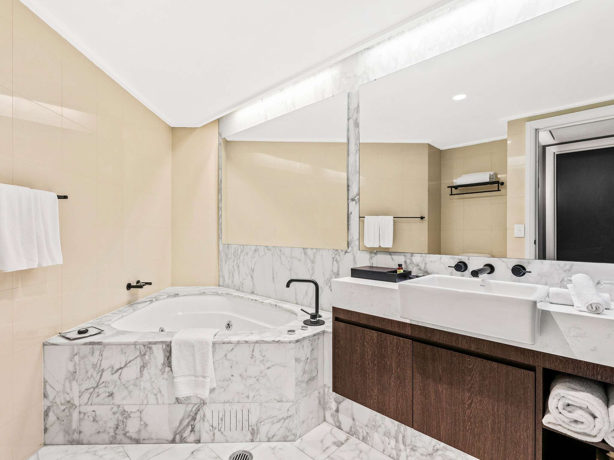 Photo - Pullman Quay Grand Sydney Harbour