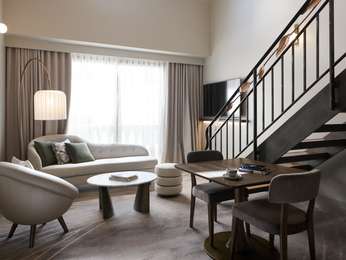 'New York Style' Loft Suite with King Bed